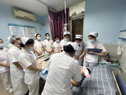 以查促学，教学相长——外妇产科开展护理教学查房。