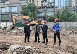 区卫健局督导保健院重点项目建设工作