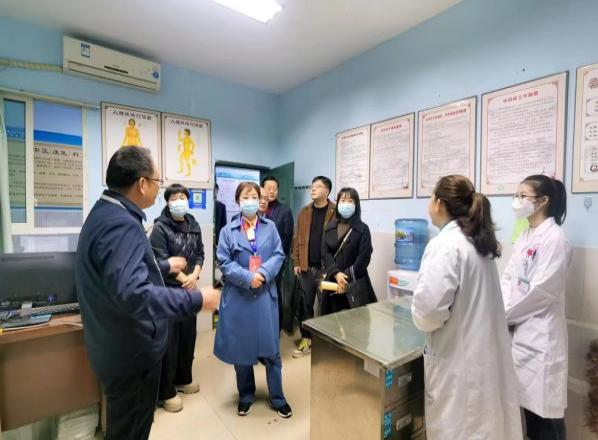 全国基层中医药工作示范区建设省级专家到我中心开展现场评审工作