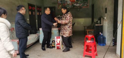 叙州区妇幼保健计划生育服中心开展春节走访慰问