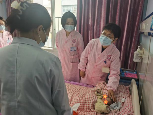 重医儿院专家团到叙州区妇幼保健院开展巡诊活动