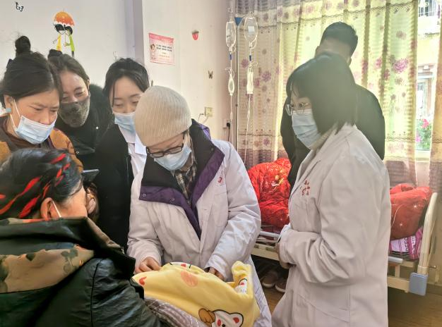 对口支援“传帮带” “医心”携手促发展