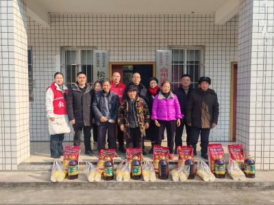 新春送关怀  助力乡村振兴 --区妇计中心慰问驻村干部与帮扶对象
