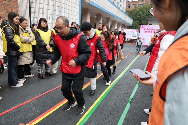 宜宾市叙州区妇幼保健计划生育服务中心 举办“关爱女性健康 绽放巾帼风采”妇女节主题活动