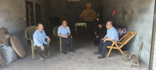 走访松溪村 暖心帮扶促振兴